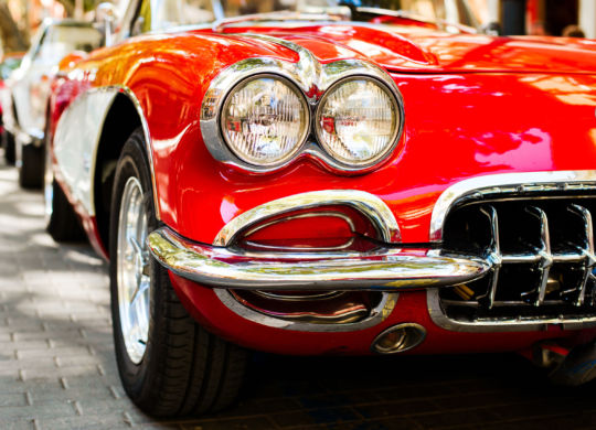 Close-up,Of,Headlights,Of,Red,Vintage,Car.,Exhibition